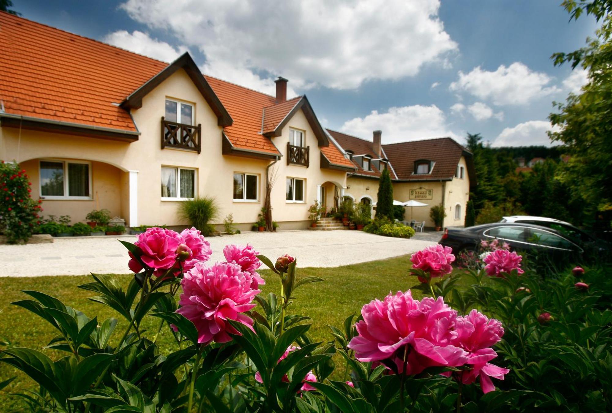 Keszi Panzió Budakeszi Exterior foto