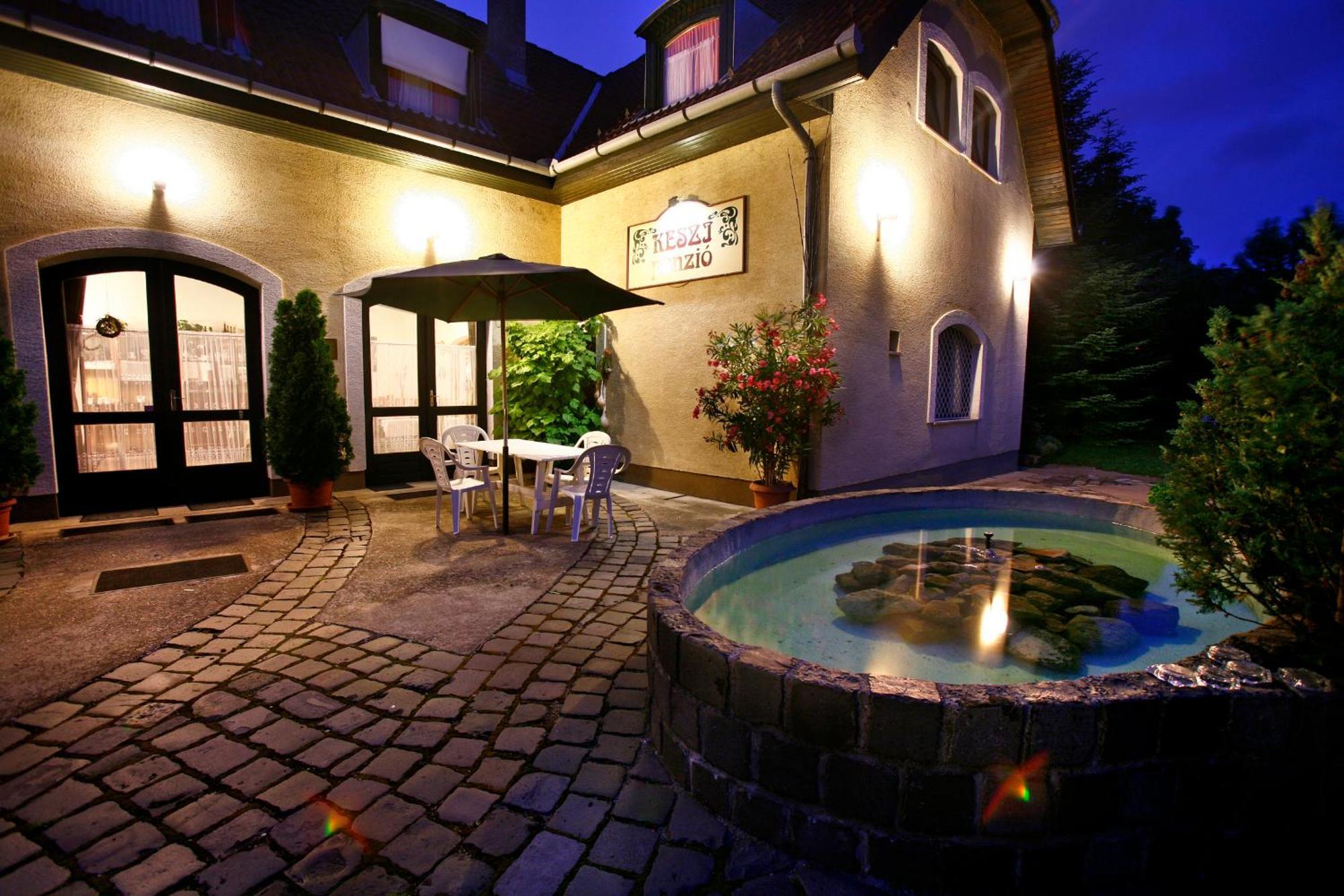 Keszi Panzió Budakeszi Exterior foto
